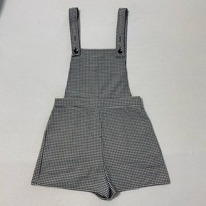 Overall shorts